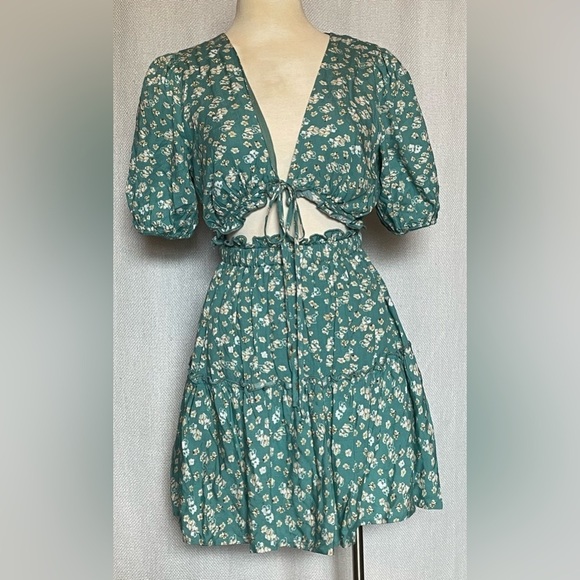 NWT Saints & Hearts day dreamin dress - Picture 2 of 7